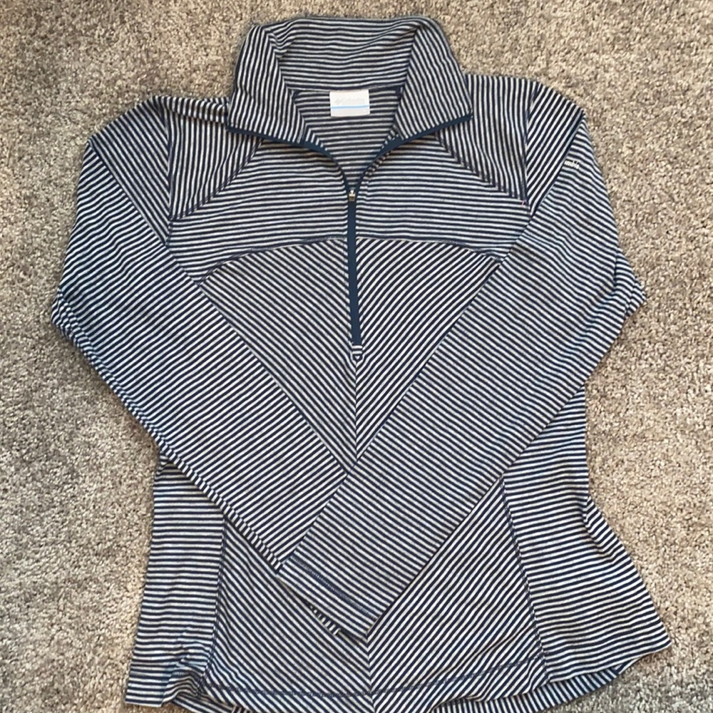 Columbia Women’s Pullover - Picture 1 of 3